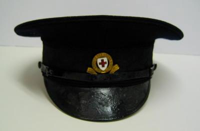 Men's peaked member's hat, with gilt hat badge and strap