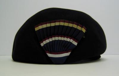 Officers beret with cockade