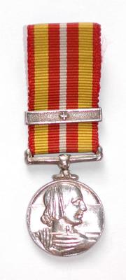 Miniature Voluntary Medical Services medal with one bar