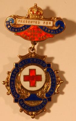 enamel badge for service during the First World War; Medals and Badges/badge; 2253/74