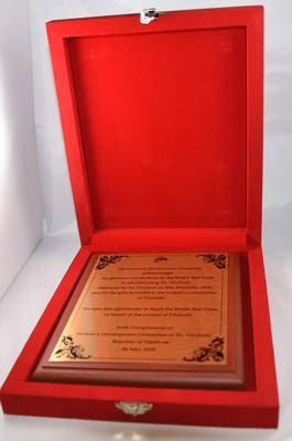 Boxed presenation plaque from the Vilufushi Women's Development Committee