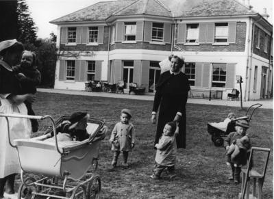 Exterior view of the Capesthorne Red Cross convalescent home for babies at Mudeford, Christchurch