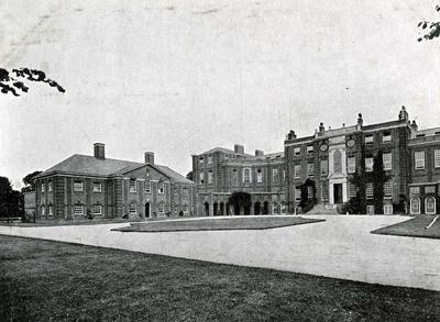 Queen Mary's Convalescent Auxiliary Hospital, Roehampton