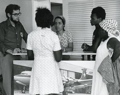 Black and white photograph of ICRC relief work in Angola 1975