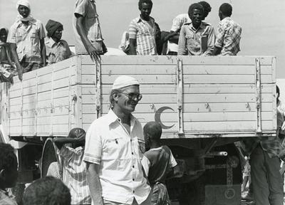 Black and white photograph of Red Cross relief work in Somalia 1980