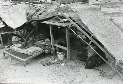 Black and white photograph of Red Cross relief work in Somalia 1981