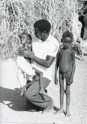 Black and white photograph of Red Cross relief work in Somalia 1981