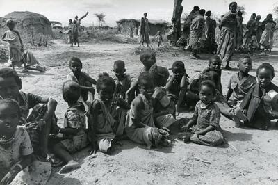 Black and white photograph of Red Cross relief work in Ethiopia 1980