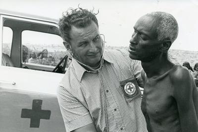 Black and white photograph of Red Cross relief work in Ethiopia 1980