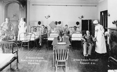 V.A.Ds and wounded soldiers at Struan House Auxilliary Hospital Reading.
