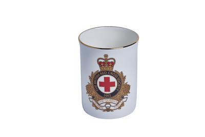 Limited edition commemorative mug produced for the Golden Jubilee of Her Majesty Queen Elizabeth II.; Edwardian Fine Bone China; Gifts and Souvenirs/cup; 2680/1