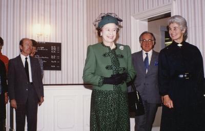 Her Majesty Queen Elizabeth II at the British Red Cross headquarters.; RCC/6/IN2056