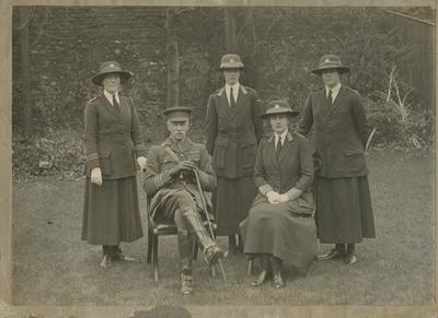 Photograph of the Director of the Norfolk Branch and others, 1913; RCB/2/35/7/6