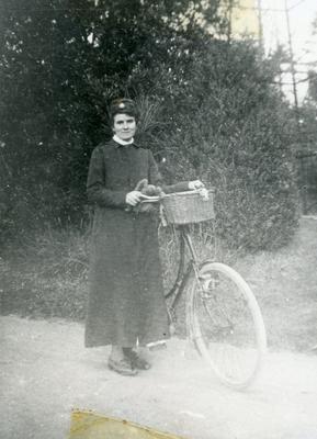 Photograph of Mrs G. Linsey