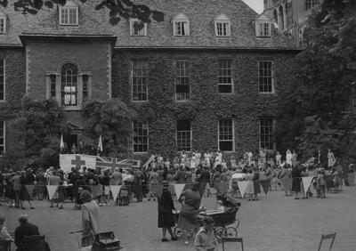 Photograph of Dame Beryl Oliver opening the Palace School Fete, 1947